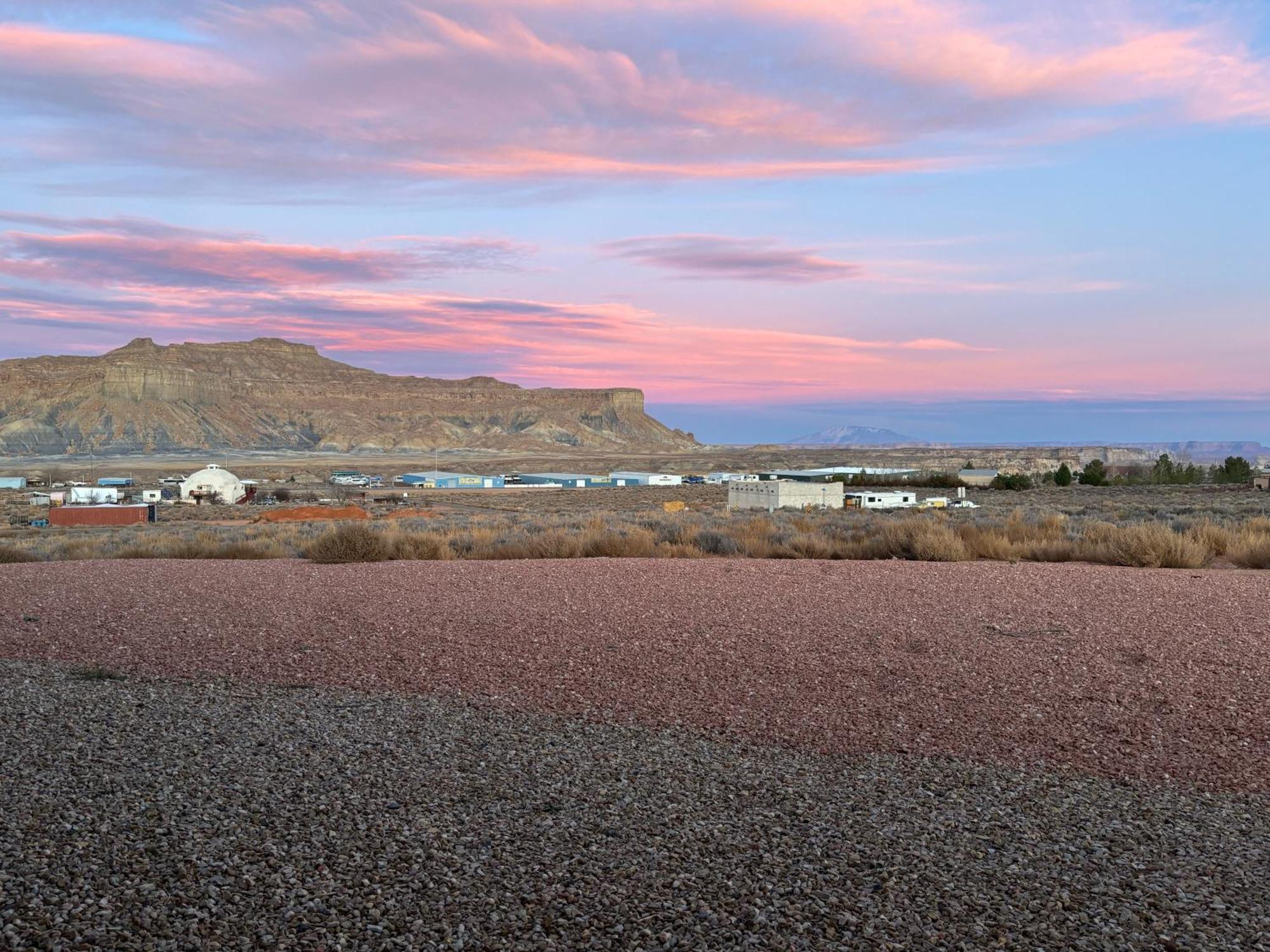 Page Arizona Border Town- Crimson Suite, Desert Canyon Getaway With Views Big Water Exterior foto